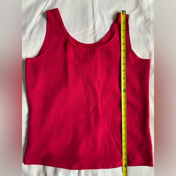 BEECHERS BROOK |  FUSHIA PINK round neck sleeveless camisole top, medium - Picture 3 of 6